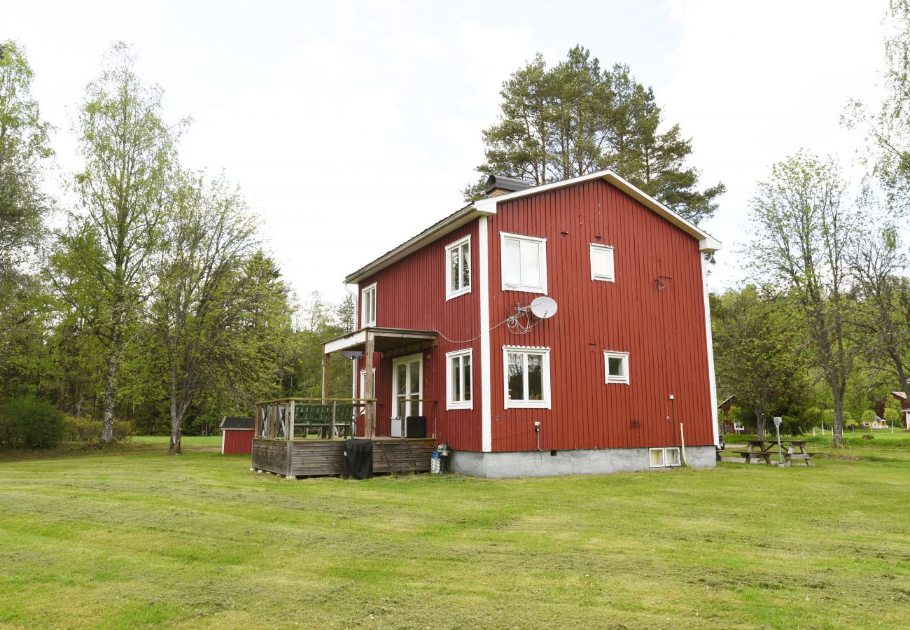 House in Stöllet - Cozy cottage in Värmland near untouched wilderness and skiing | SE18008