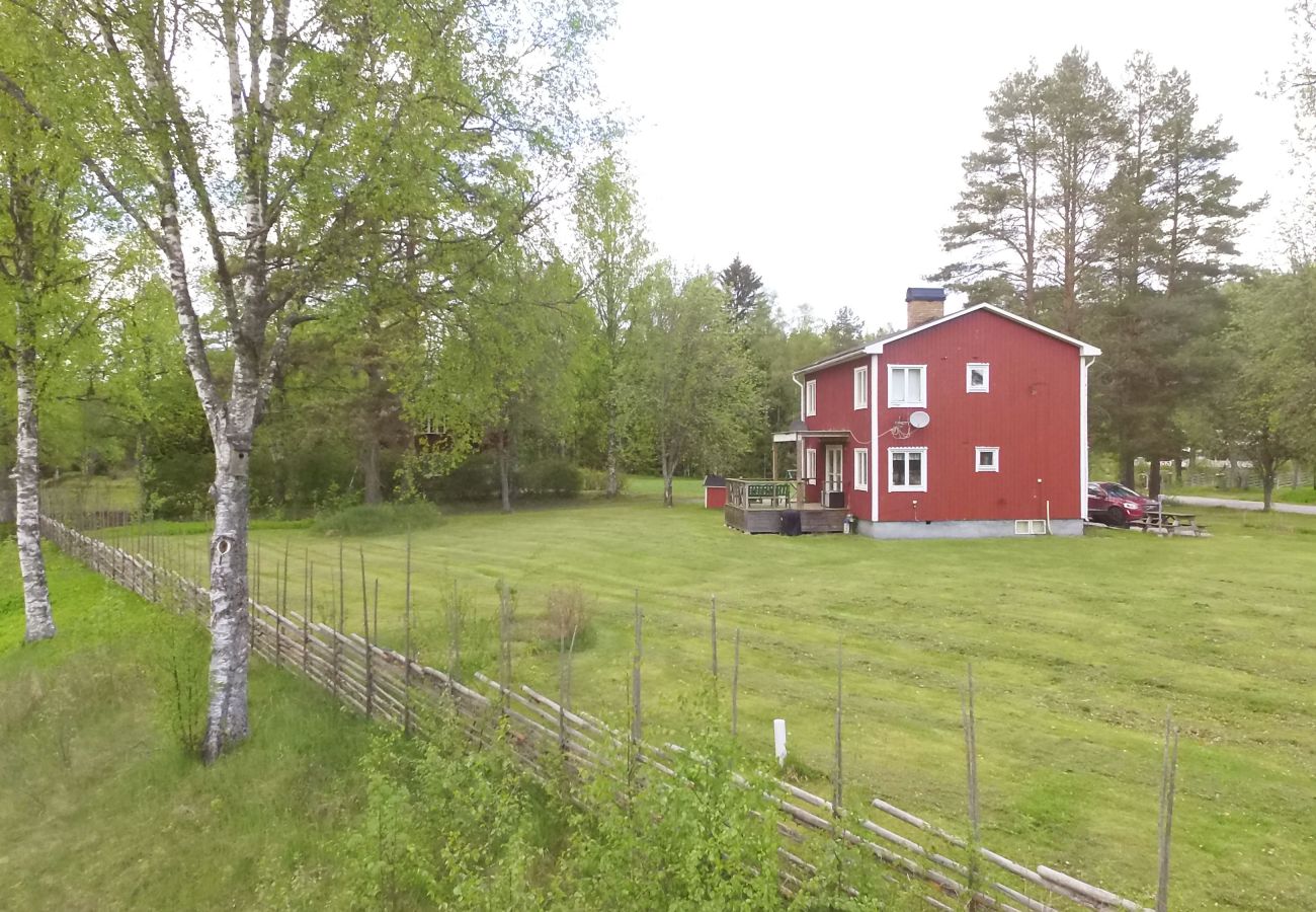 House in Stöllet - Cozy cottage in Värmland near untouched wilderness and skiing | SE18008