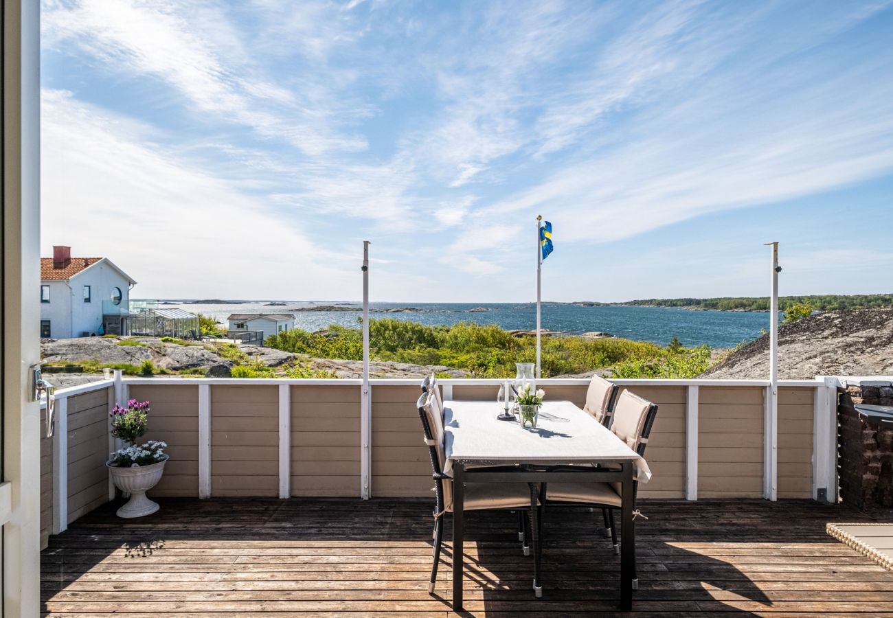 House in Donsö - Large and spacious accommodation on Donsö with ocean view| SE08030