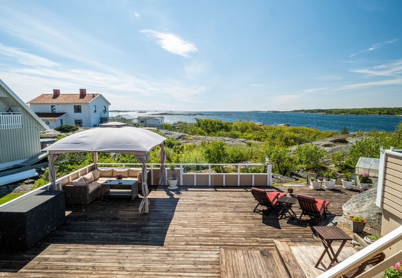 House in Donsö - Large and spacious accommodation on Donsö with ocean view| SE08030