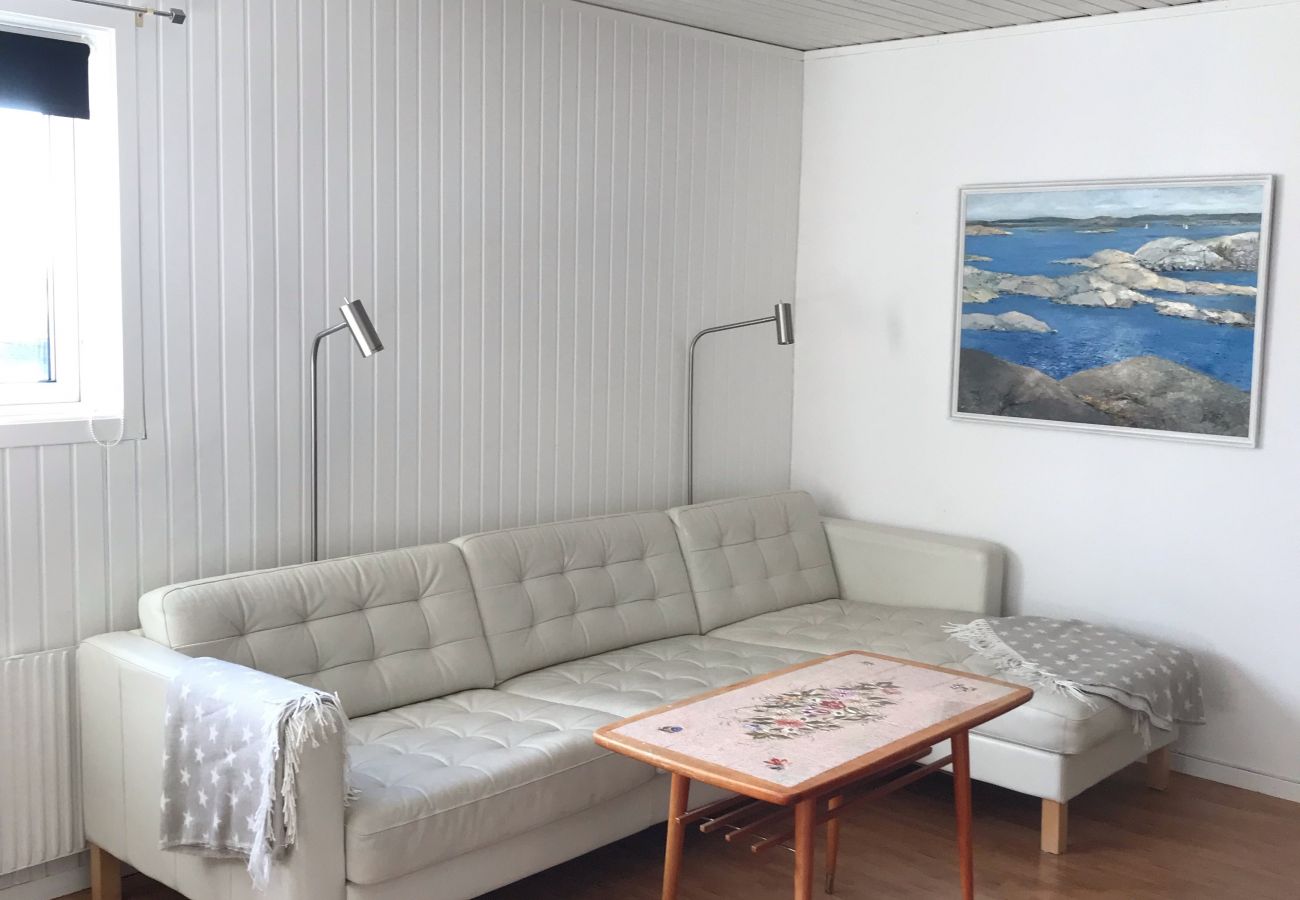 House in Donsö - Large and spacious accommodation on Donsö with ocean view| SE08030