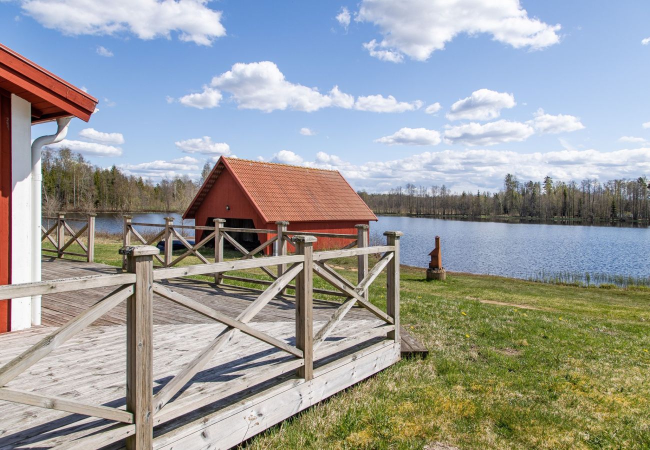 House in Hamneda - Cottage with a view of Hängasjön | SE06014