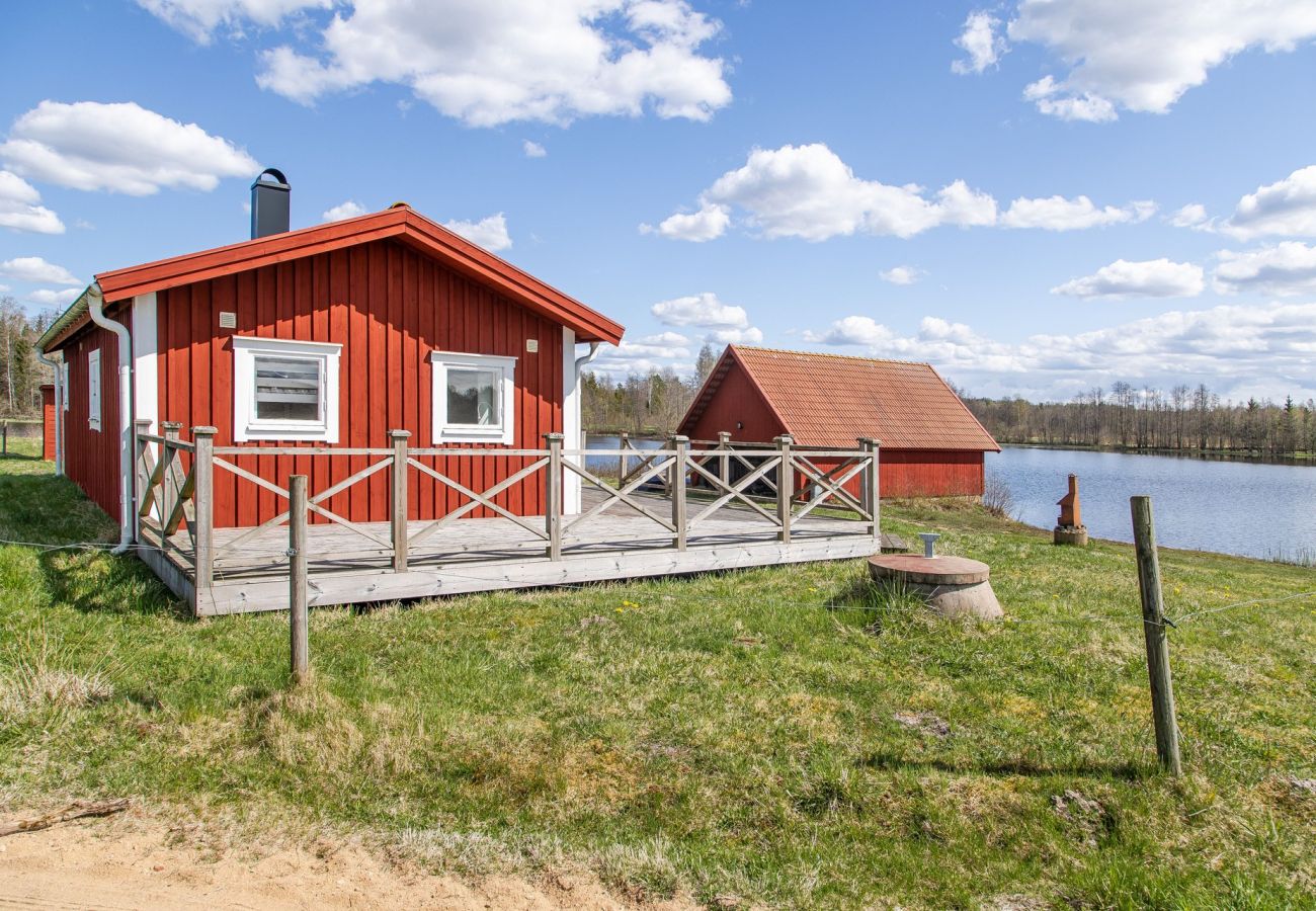 House in Hamneda - Cottage with a view of Hängasjön | SE06014