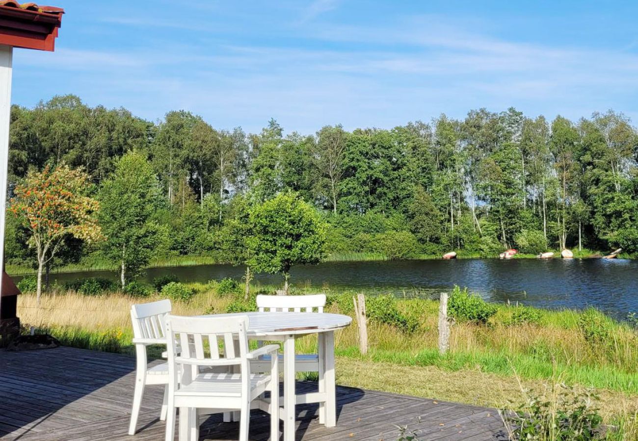 House in Hamneda - Nice cottage with panoramic views of Lake Hängasjön | SE06013