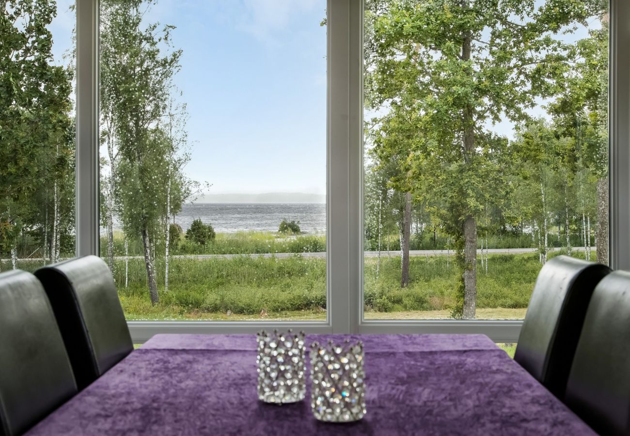 House in Ljungby - Holiday house in Hölminge with panoramic views of Lake Bolmen | SE06024