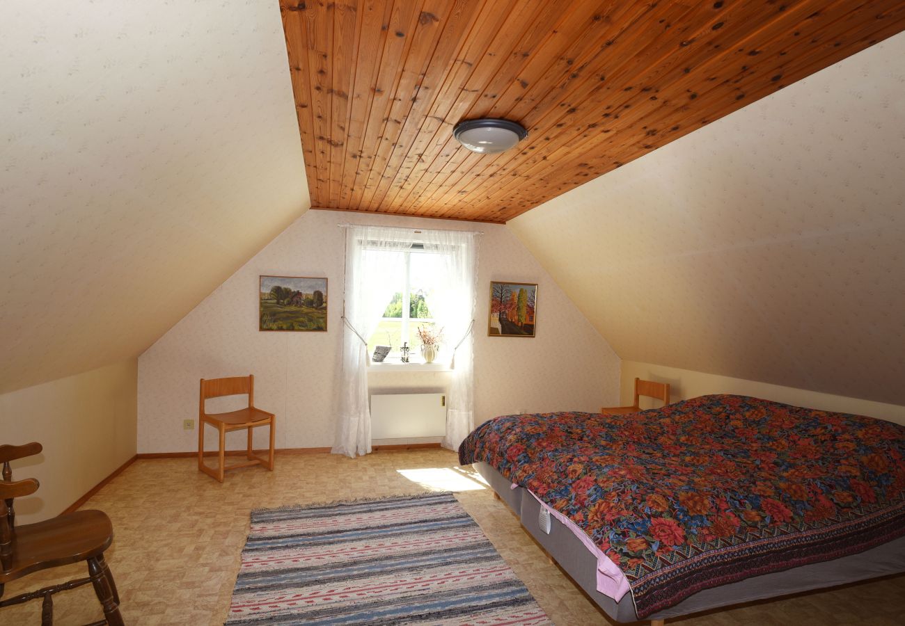 House in Mellerud - Cozy and rural holiday accommodation 150 meters from Lake Vänern | SE17003