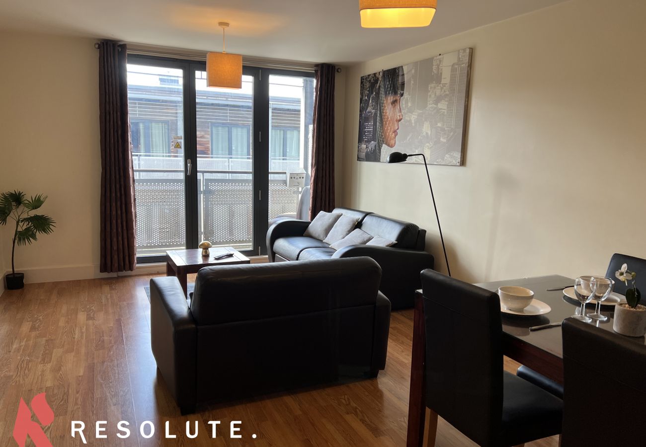 Apartment in Birmingham - ★ Spacious 2 Bedroom Arcadian Centre w/ Balcony 