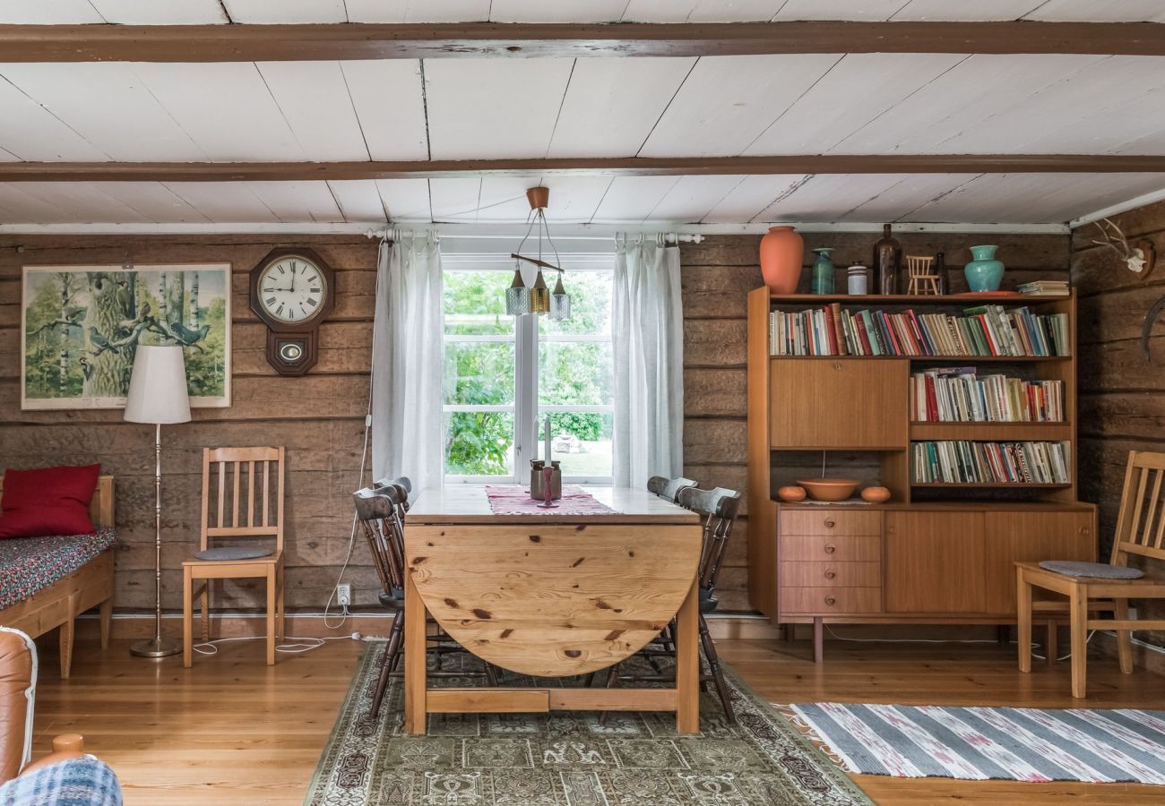 House in Vimmerby - Cozy cottage with proximity to lake with jetty | SE05017