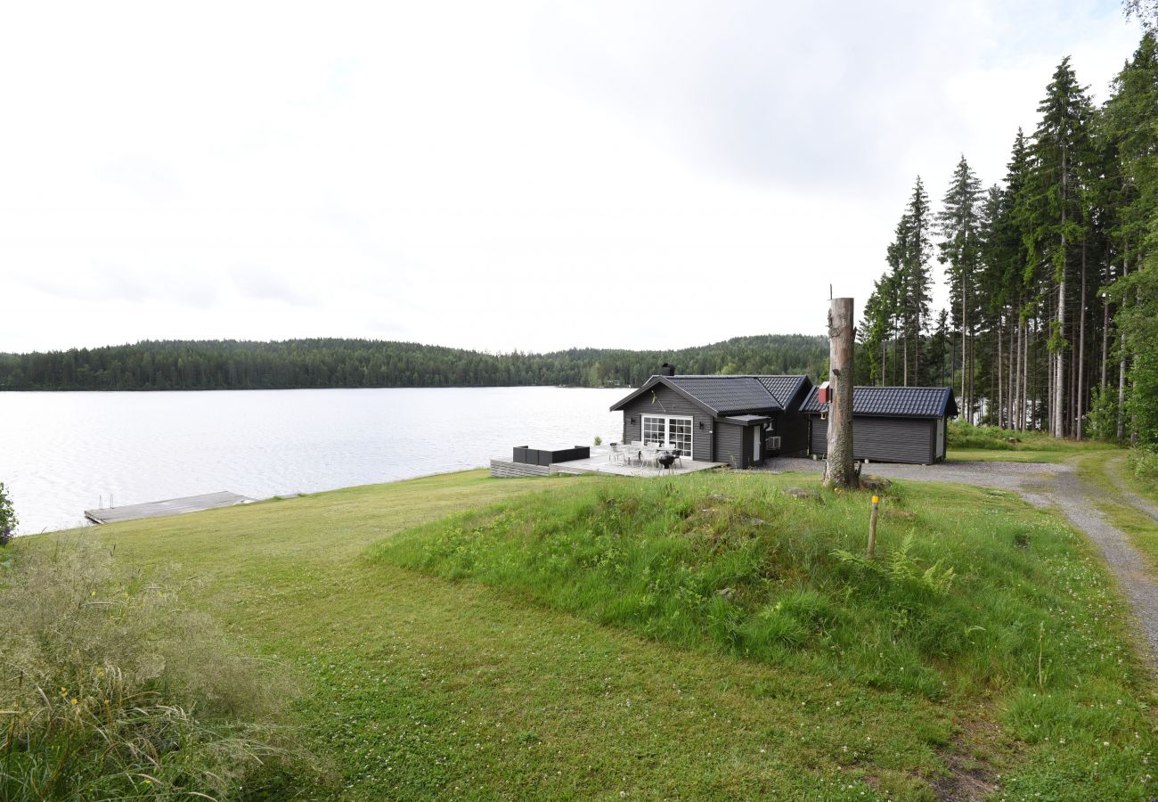 House in Arvika - Cozy holiday home with its own jetty and panoramic views of Norra Örsjön