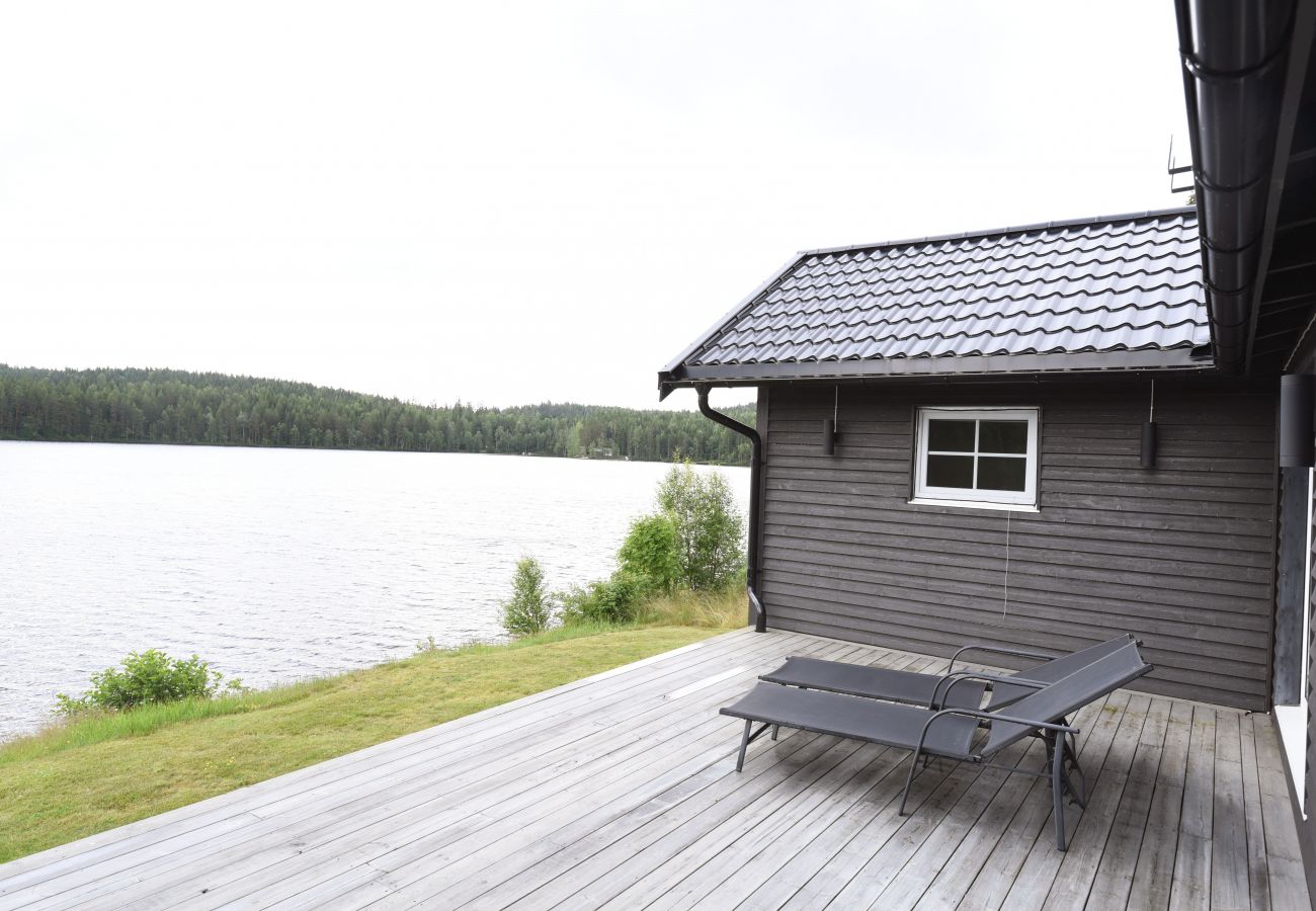 House in Arvika - Cozy holiday home with its own jetty and panoramic views of Norra Örsjön