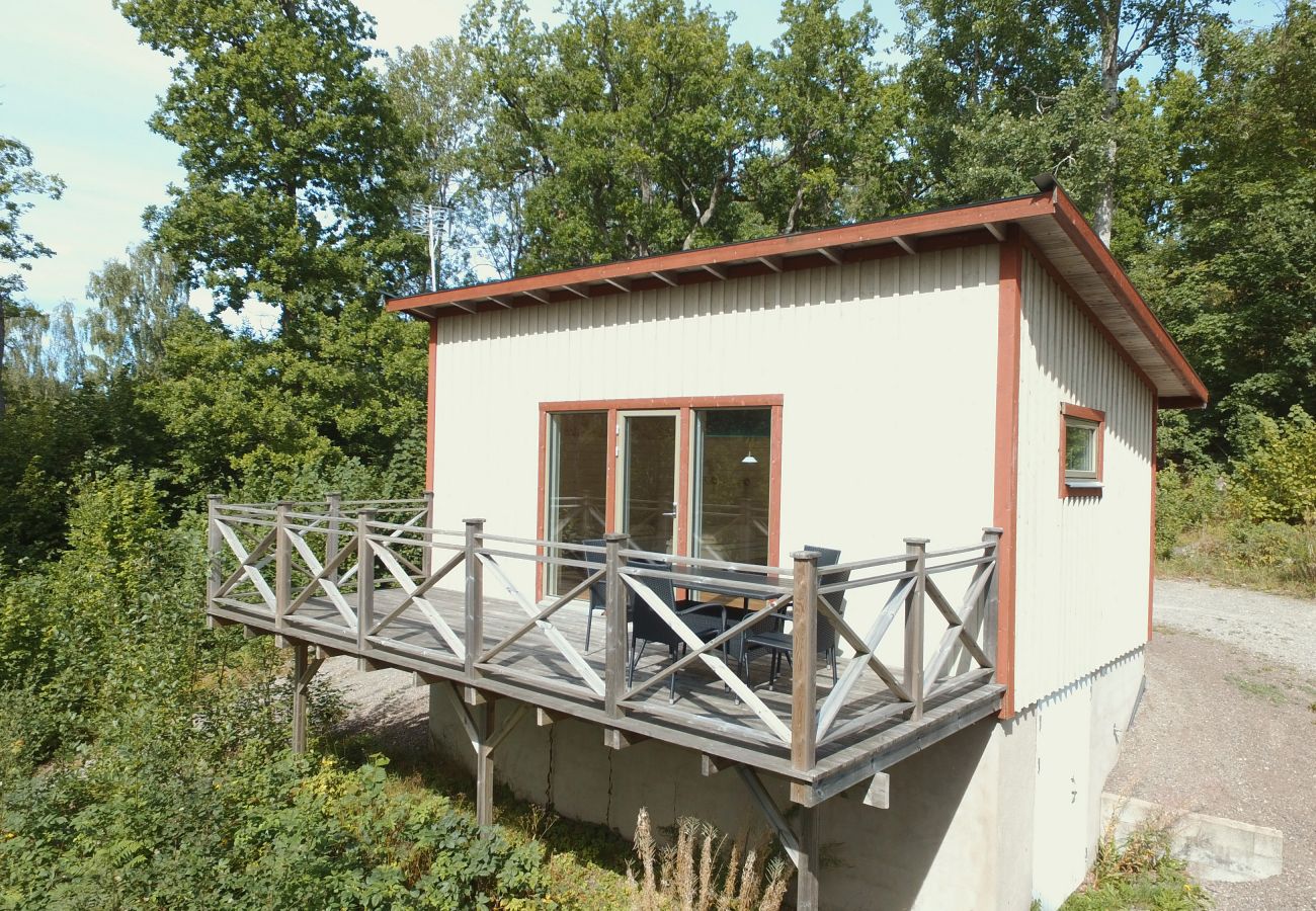 House in Dalskog - Holiday home in Dalskog with a panoramic lake view | SE17006