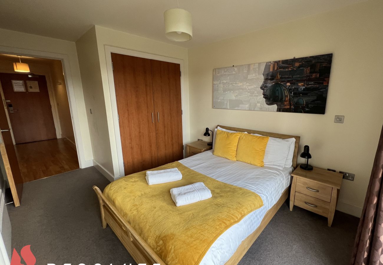 Apartment in Birmingham - ★ Amazing New Arcadian Centre - Two Bedroom - En Suite - Balcony - Bullring