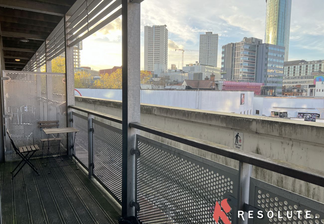 Apartment in Birmingham - ★ Brand New Arcadian Centre One Bedroom - Balcony - Bullring