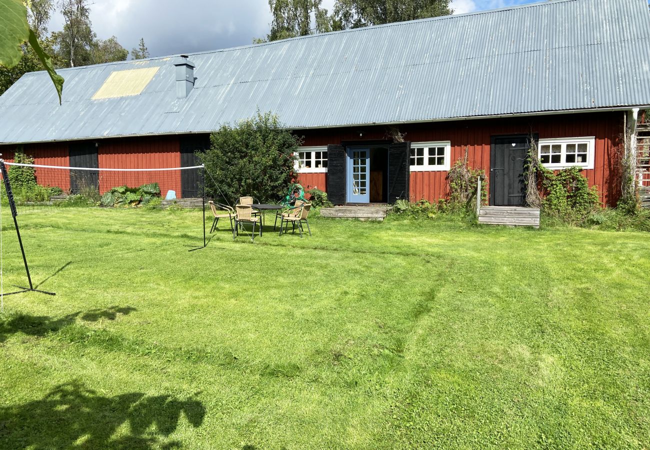 House in Bor -  Charming holiday house with unique garden outside Värnamo | SE07039