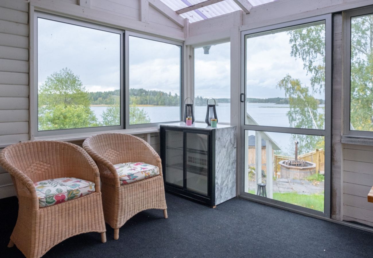 House in Mariefred - Unique cottage with a view of Mälaren, Mariefred | SE14020