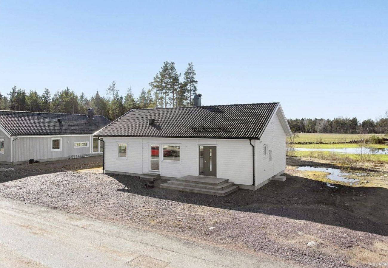 House in Mönsterås - Holiday home in Mönsterås/Oknö on the east coast | SE05028