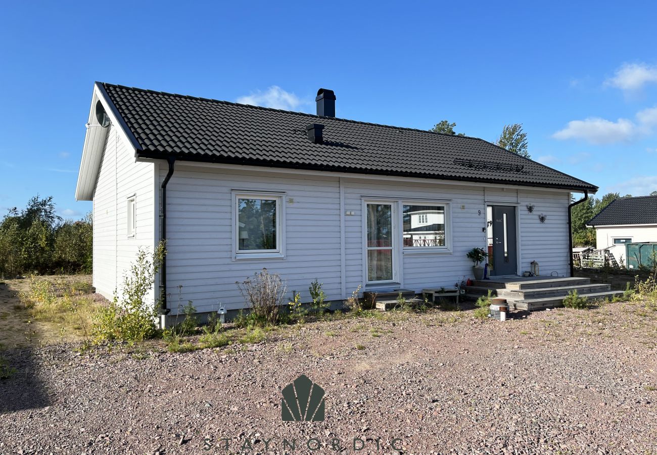 House in Mönsterås - Holiday home in Mönsterås/Oknö on the east coast | SE05028