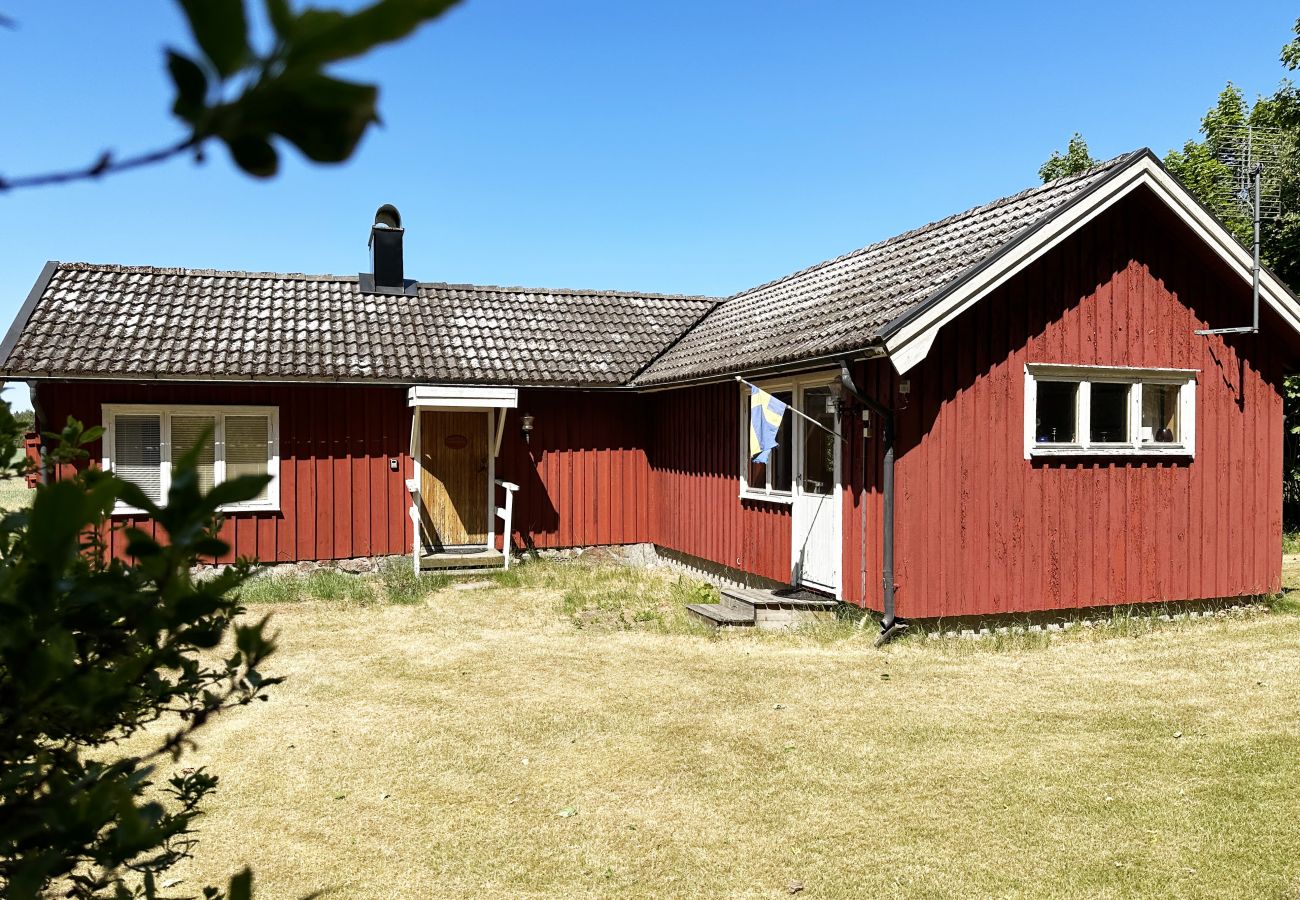 House in Mellerud - Cottage on the Dalboslätten near Lake Vänern |SE17011