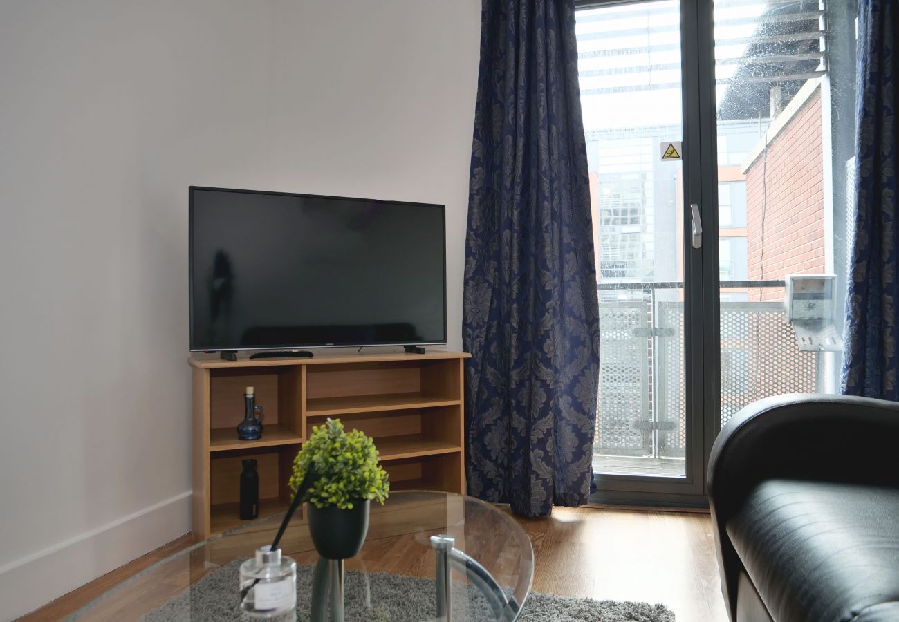 Apartment in Birmingham - ★ Arcadian Centre - Deluxe 2 Bed - Balcony 