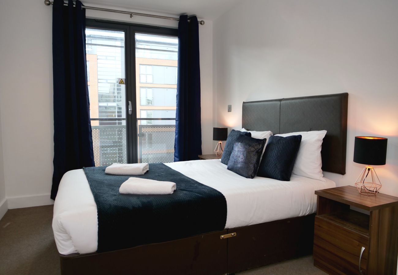 Apartment in Birmingham - ★ Arcadian Centre - Deluxe 2 Bed - Balcony 