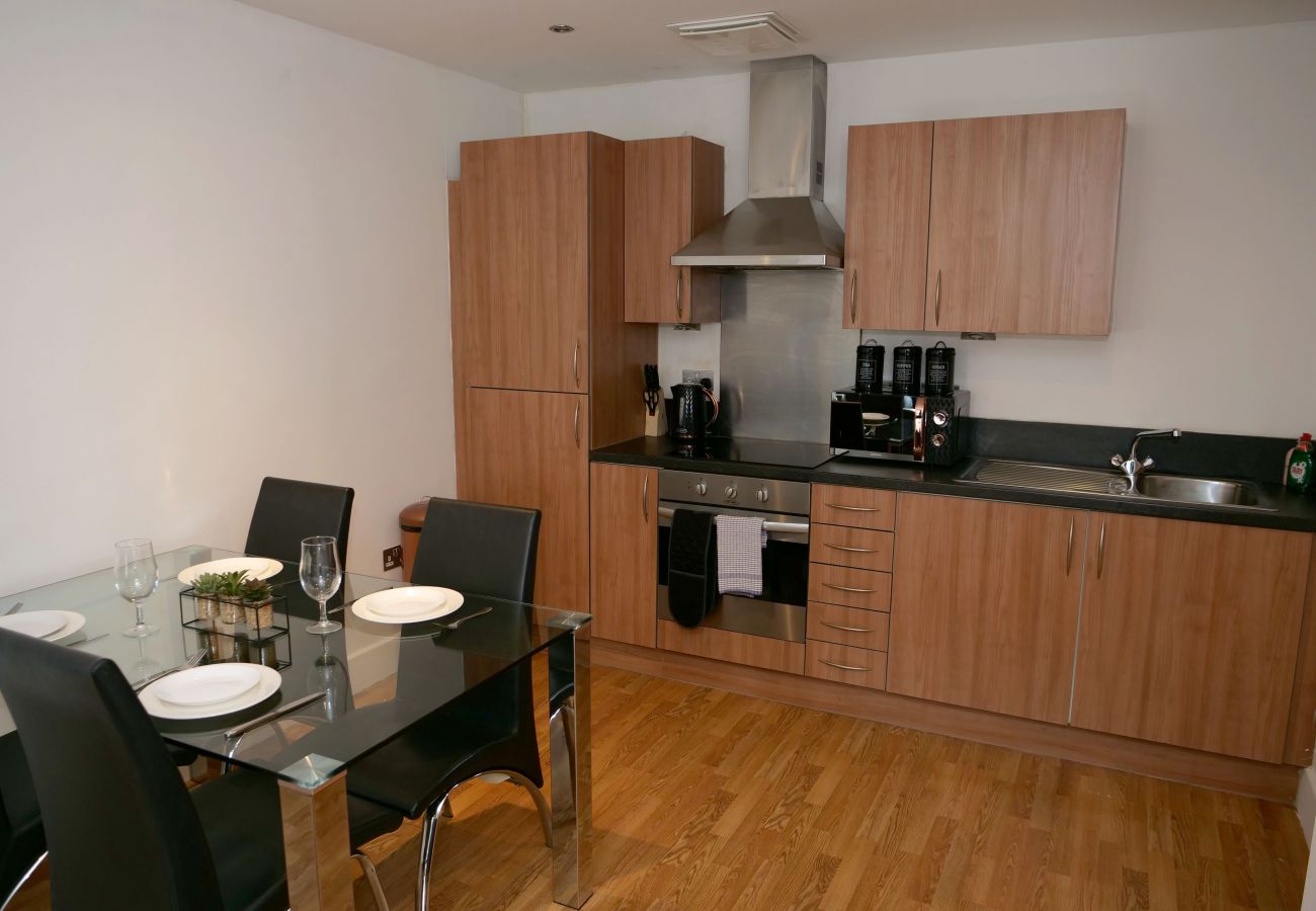 Apartment in Birmingham - ★ Arcadian Centre - Deluxe 2 Bed - Balcony 