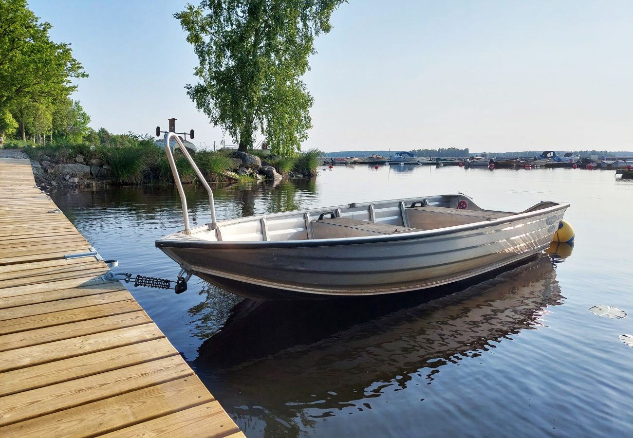 House in Lönashult - Nice holiday home with a view of lake Åsnen in Hulevik, Lönashult | SE06056