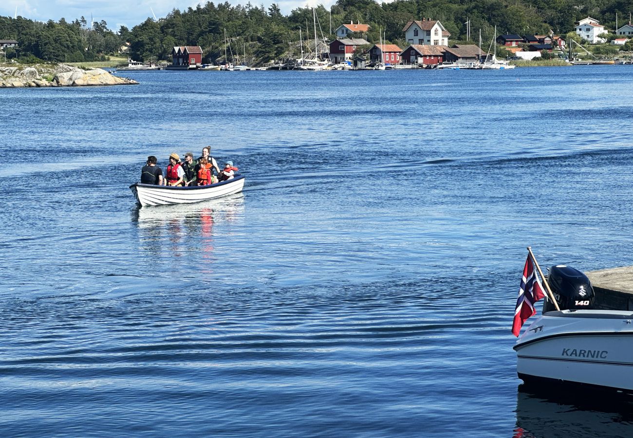 House in Tanumshede - Cozy holiday home at Raftötången | SE09041