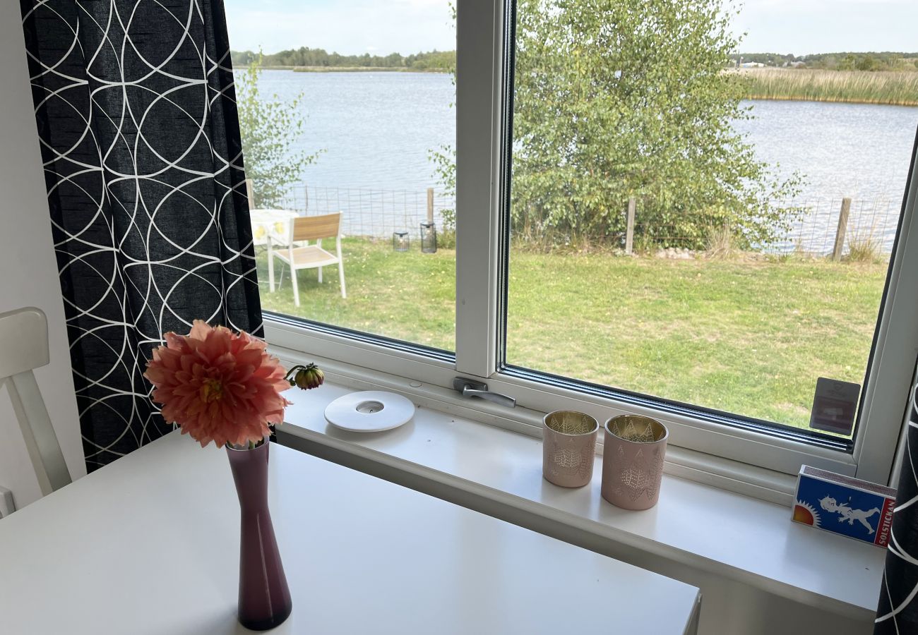 Studio in Kalmar - Cozy cottage located on a nice sea plot on Boholmarna outside Kalmar | SE05043