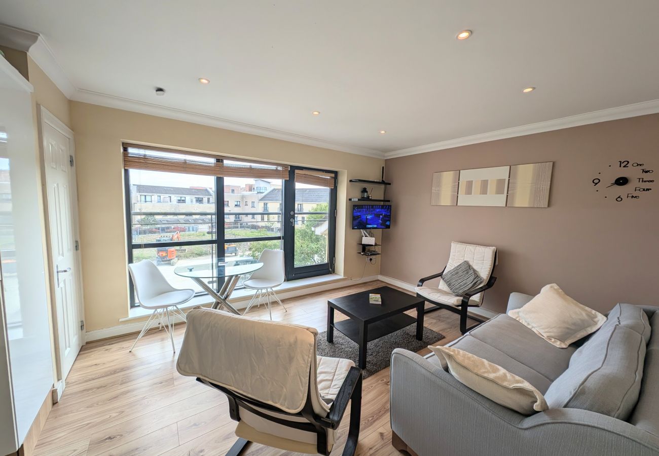 Apartment in Dublin - North Dublin Modern 2 Bedroom