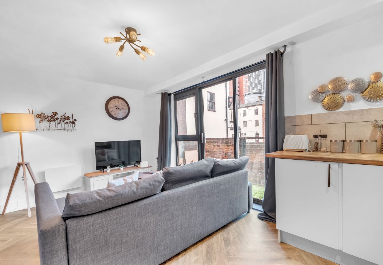 Apartment in Birmingham - ★ Cosy One Bed Apartment - Broad St -SofaBed- Balcony