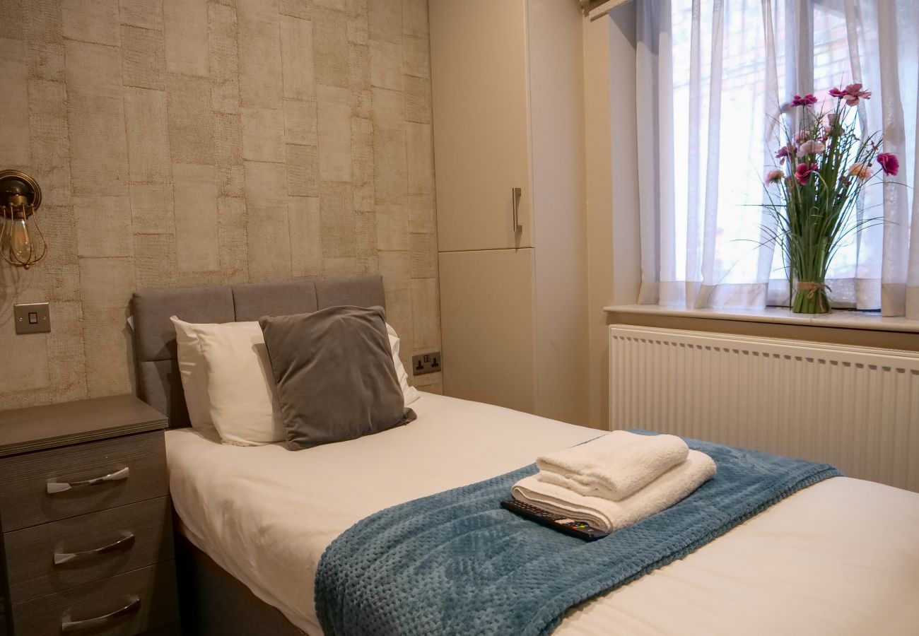 Apartment in Birmingham - ★ Luxe 2 Bed Apt - City Centre - Office - SmartTVs